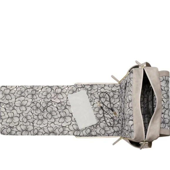 Petunia Picklebottom Boxy w/ Extras - Picture 16 of 16